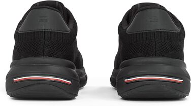 Чоловічі кросівки Tommy Hilfiger: спортивне взуття, чорний колір, розмір 40 EU