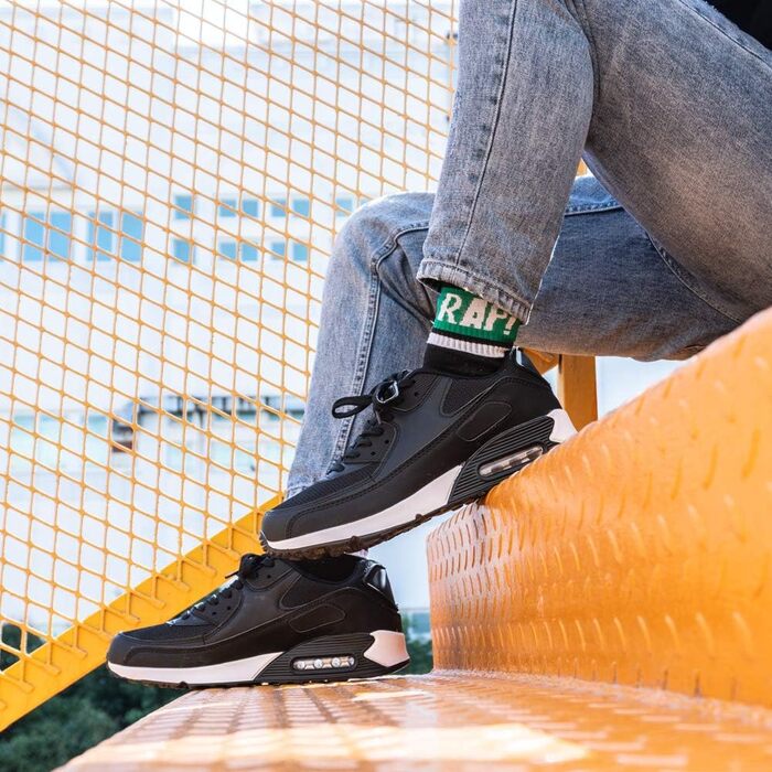 Кросівки для бігу Hitmars для чоловіків та жінок. З шнурівкою, повітряною подушкою, антиковзаючою підошвою, легкі, комфортні. Розміри EU36-EU47 (42 EU, чорно-білі)