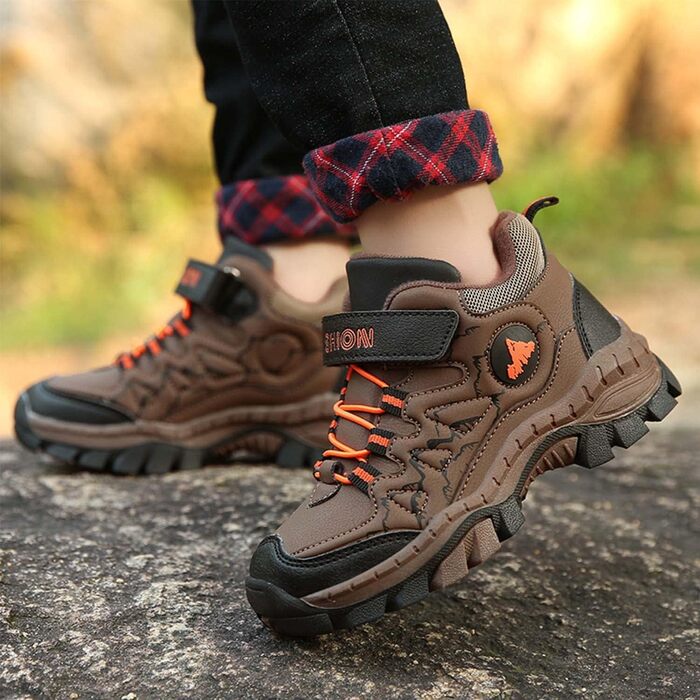 Дитячі зимові черевики Meidiastra для туризму та хайкінгу: теплі, водонепроникні, з антиковзаючою підошвою та застібкою-липучкою (EU 30-40), зелені та коричневі кольори