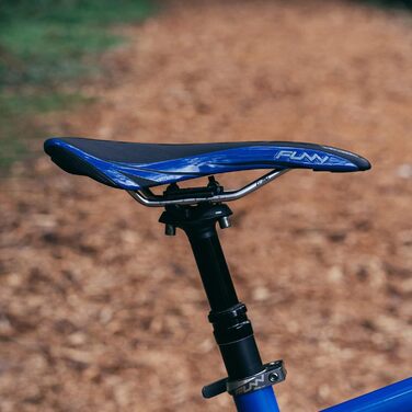 Велосидіння Funn Adlib CrMo червоне: зручне та легке сідло для MTB, BMX, шосейного велосипеда з вінілової шкіри