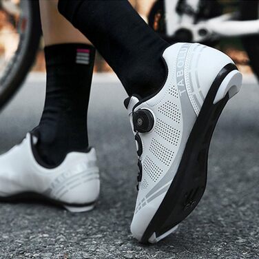 Велосипедні шкарпетки для жінок та чоловіків, велотуфлі з клітами, унісекс SPD, для шосе та гірських велосипедів, сумісні з велотренажерами, для їзди в приміщенні та на відкритому повітрі, розміри 36-47 EU (36 EU, білий)