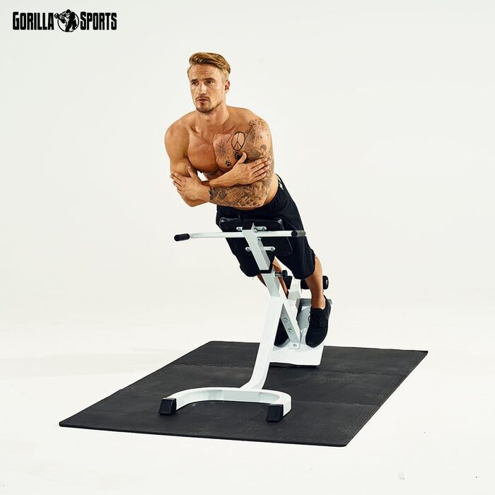 Рік-тренажер GORILLA SPORTS® з регулюванням, до 120 кг, з фіксацією ніг, чорний/білий. Для тренування спини, пресу та м'язів кора. Ідеально для дому.