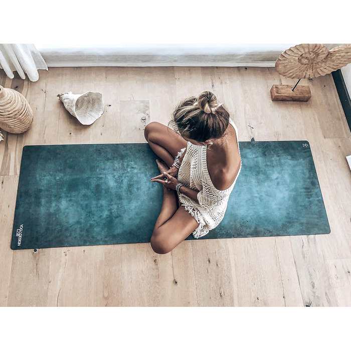 Йога-мат Yoga Design Lab Combo 3.5 мм, нековзкий, натуральний каучук, рушник, для інтенсивних тренувань, з ременем, зелений Aegean