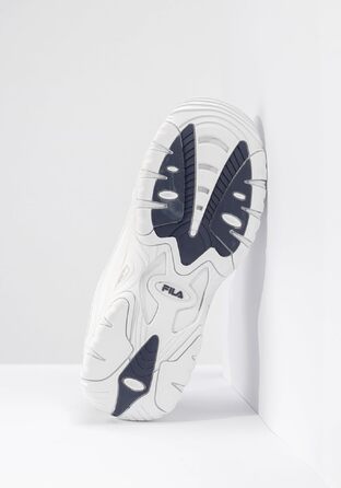 Жіночі кросівки FILA Strada у стилі chunky — білі масивні кеди