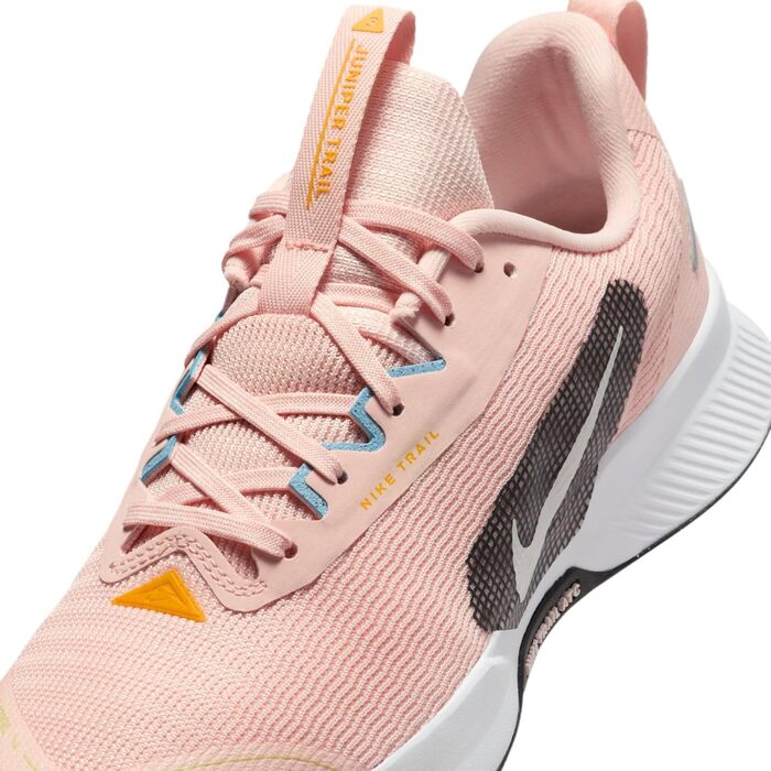 Nike Juniper Trail 3 - жіночі трейлраннінгові кросівки Washed Coral/Phantom/Gold