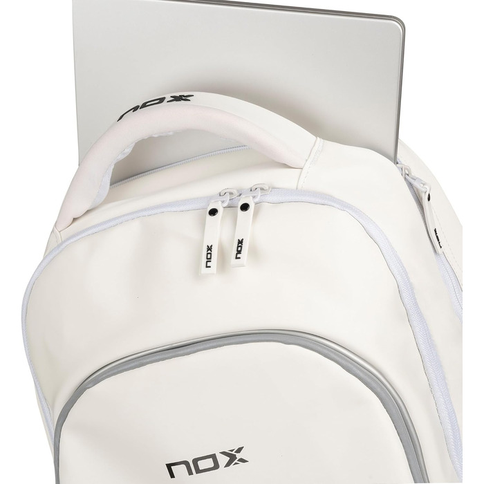 Рюкзак для падел-тенісу NOX Pro Series 28л: захист ракетки та ноутбука, вентильоване відділення для взуття, білий