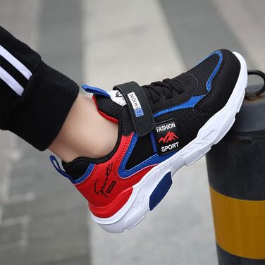 Дитячі кросівки для дівчаток та хлопчиків. Легкі, дихаючі спортивні кросівки для бігу, занять спортом та активного відпочинку. Унісекс, розмір 29 EU, чорний колір