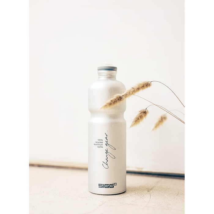 Алюмінієва спортивна пляшка для води SIGG Move MyPlanet 0,75 л, ультралегка, BPA-free, сертифікат KlimaPartner, вироблено у Швейцарії