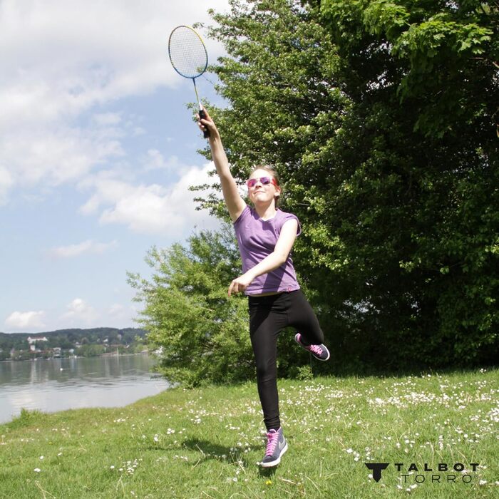 Набір для бадмінтону Talbot-Torro Family: 2 дитячі ракетки (53 см), 2 стандартні ракетки, 3 волани, регульована сітка, сумка, 449507 Single