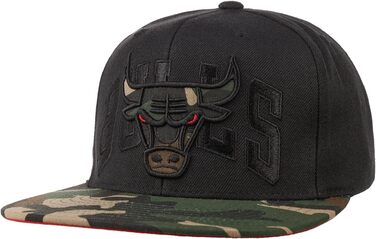 Кепка Mitchell & Ness Chicago Bulls Camo Чорна