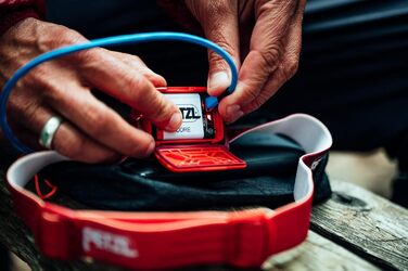 Ліхтар на голову Petzl Actik - сірий, унісекс