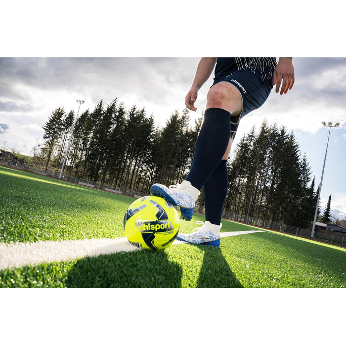 М'яч для футболу Uhlsport Team – тренувальний, розмір 5, для аматорів та професіоналів, жовто-срібний