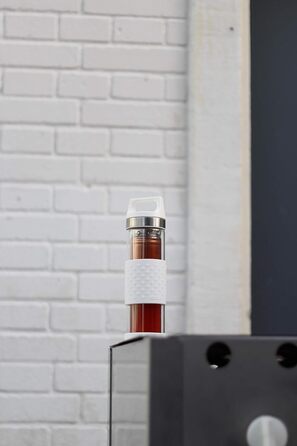 Термос-пляшка SIGG Hot & Cold 0.4 л із скла з силіконовим захистом, ізольована та без шкідливих речовин, аква