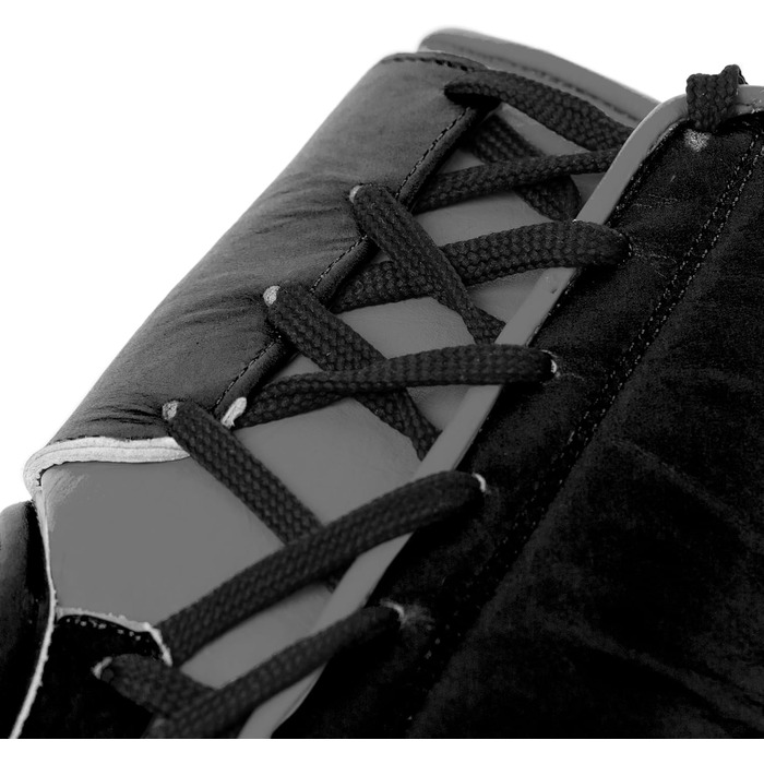 Боксерські рукавички Everlast Powerlock 2 Pro: для спарингу, тренувань з мішком та захисту зап'ястя. 5-шаровий шар, шнурівка, оригінальна Everlast Gear, білий (чорний), 12oz