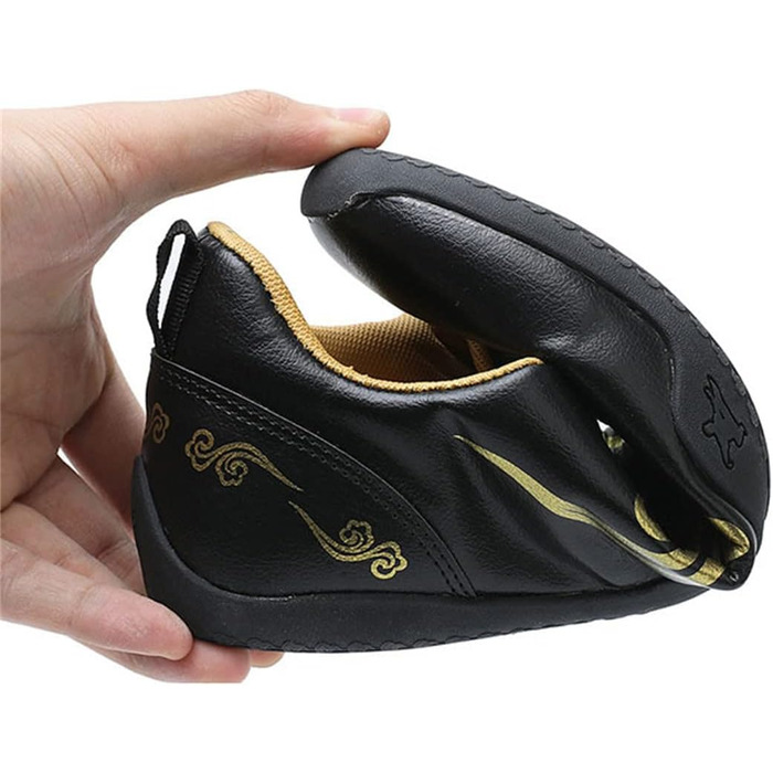 Жіноче взуття для бойових мистецтв: Taekwondo, Kung Fu, Taichi. Чорне, антиковзаюче, спортивне взуття для залу. Розмір 37 EU