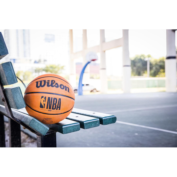Баскетбольний м'яч Wilson NBA DRV Serie для гри в приміщенні та на вулиці, коричневий, розмір 7