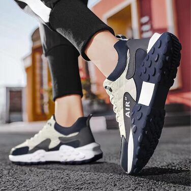 Чоловічі кросівки для спорту та відпочинку. Легкі, дихаючі, з антиковзкою підошвою. Білі (40.5 EU)