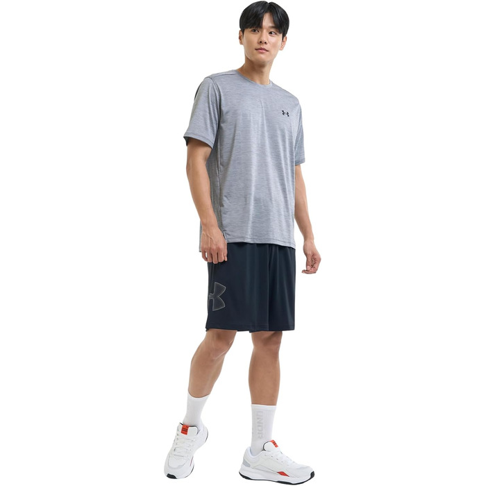 Чоловічі бігові шорти Under Armour Tech Graphic Short, чорні з графітовим принтом