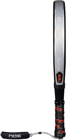 NOX At10 PRO Cup Hard - ракетка для бадмінтону Agustin Tapia 2025