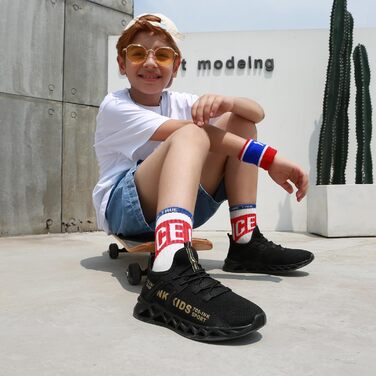 Дитячі кросівки для тренувань: легкі, дихаючі, спортивні (33 EU, чорний)