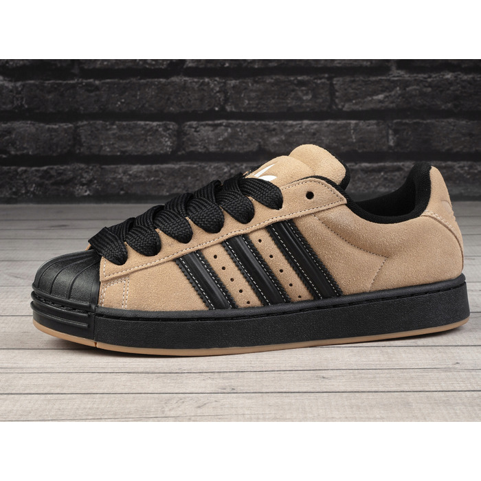 Жіночі спортивні кросівки Adidas, розмір 37 1/3