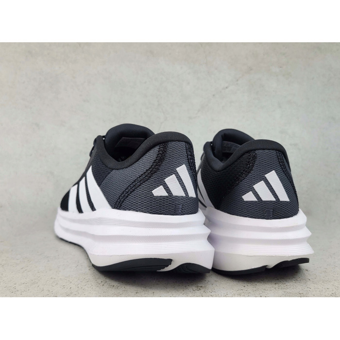 Чоловічі спортивні кросівки adidas Galaxy 7 ID8760, розмір 42