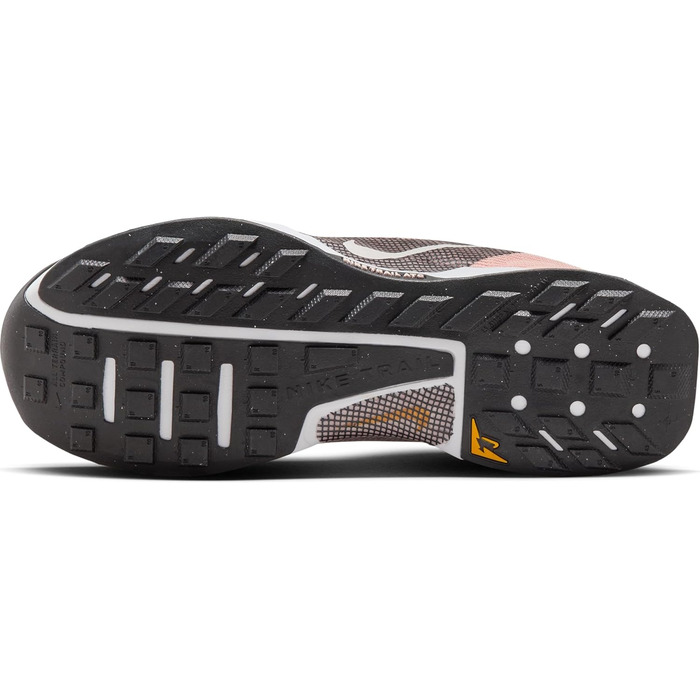 Nike Juniper Trail 3 - жіночі трейлраннінгові кросівки Washed Coral/Phantom/Gold