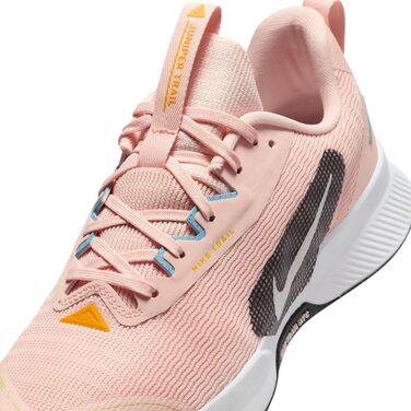 Nike Juniper Trail 3 - жіночі трейлраннінгові кросівки Washed Coral/Phantom/Gold